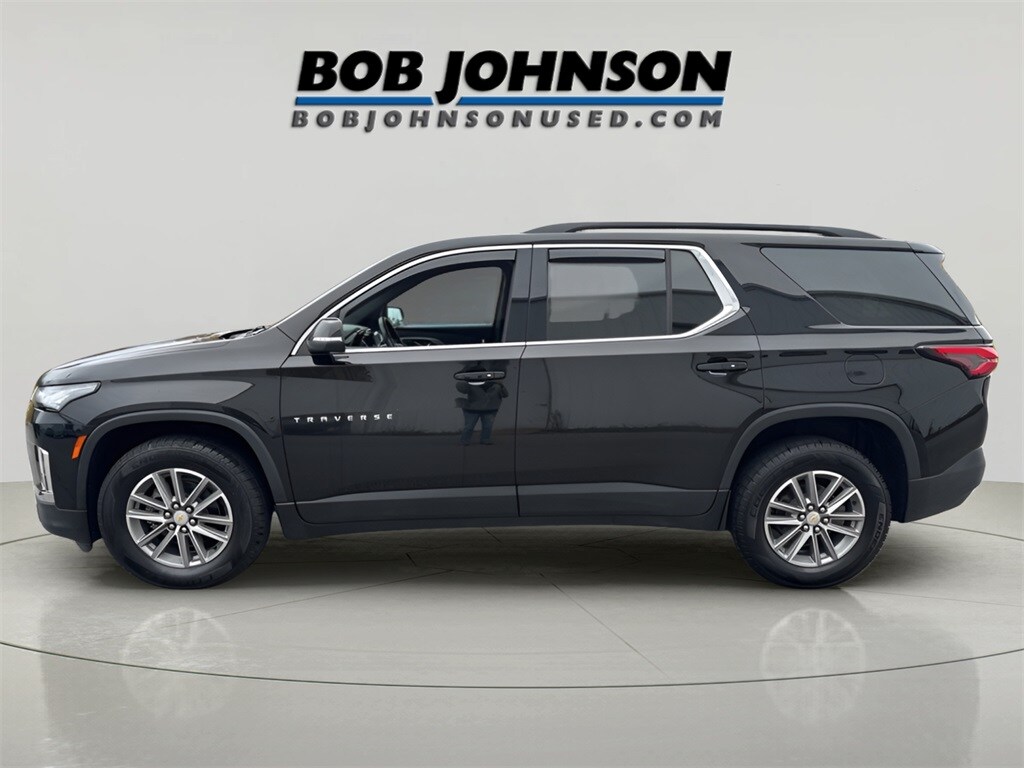Used 2022 Chevrolet Traverse LT SUV
