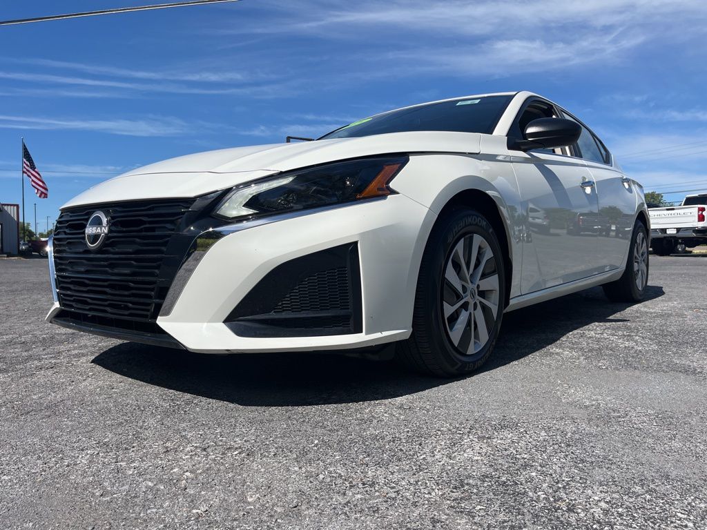 2025 Nissan Altima 2.5 S photo 3