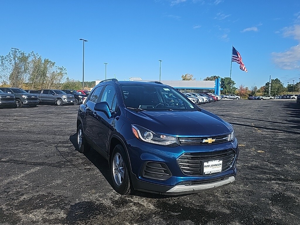 2019 Chevrolet Trax LT photo 2