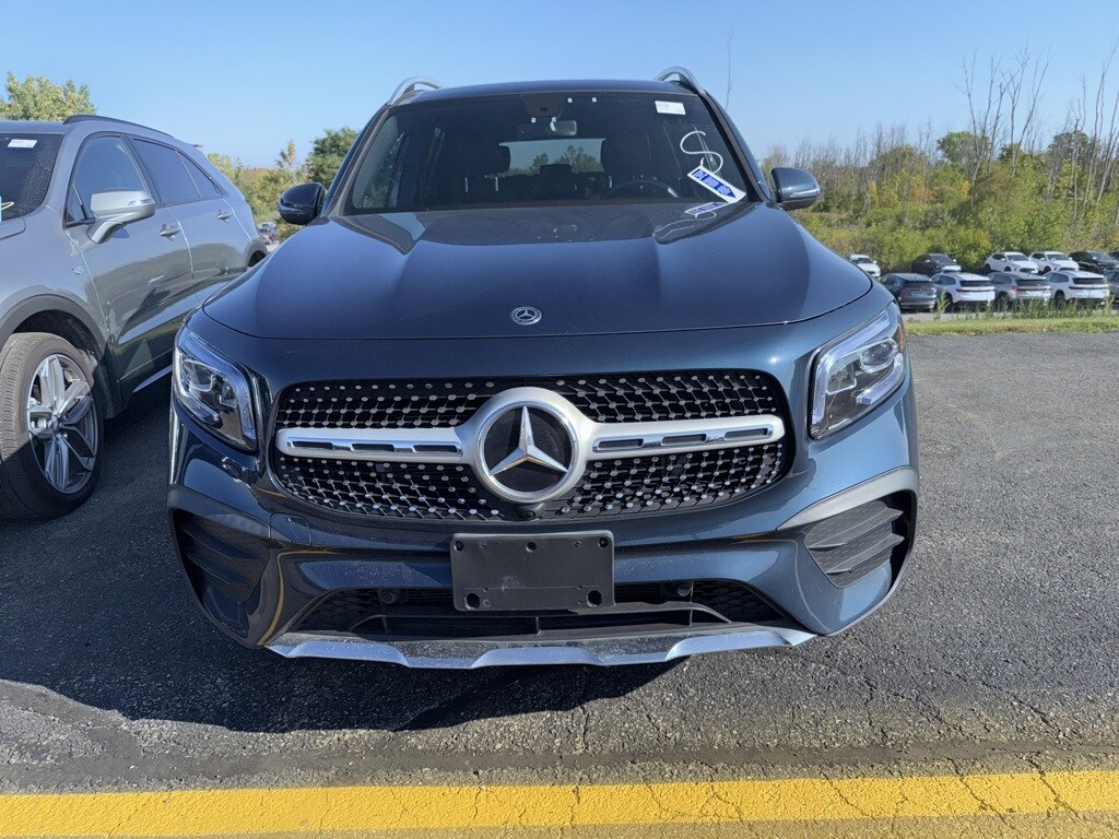 2021 Mercedes Benz GLB 250 4MATIC photo 2