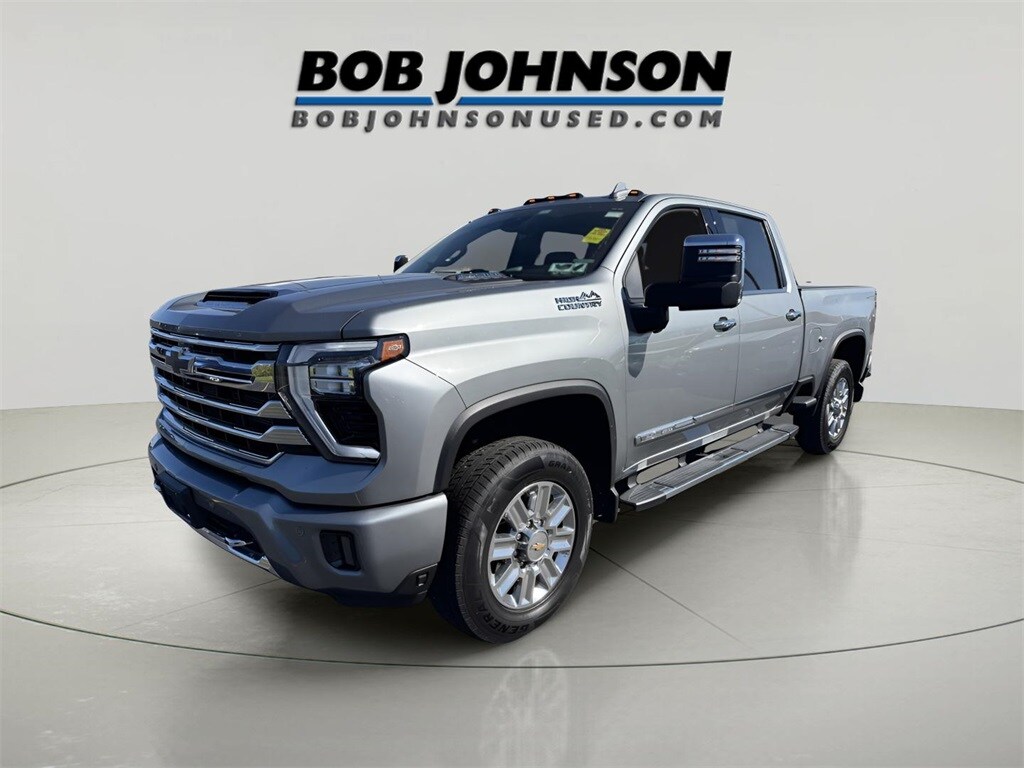 2024 Chevrolet Silverado 2500HD High Country photo 3