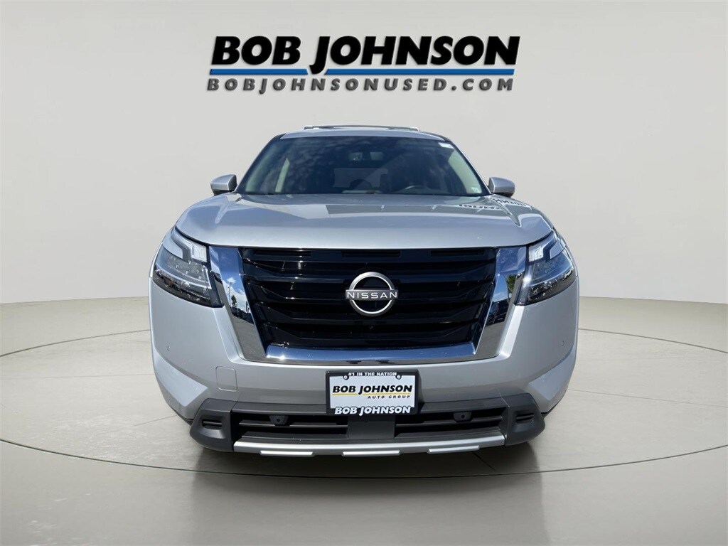 Used 2023 Nissan Pathfinder SL SUV