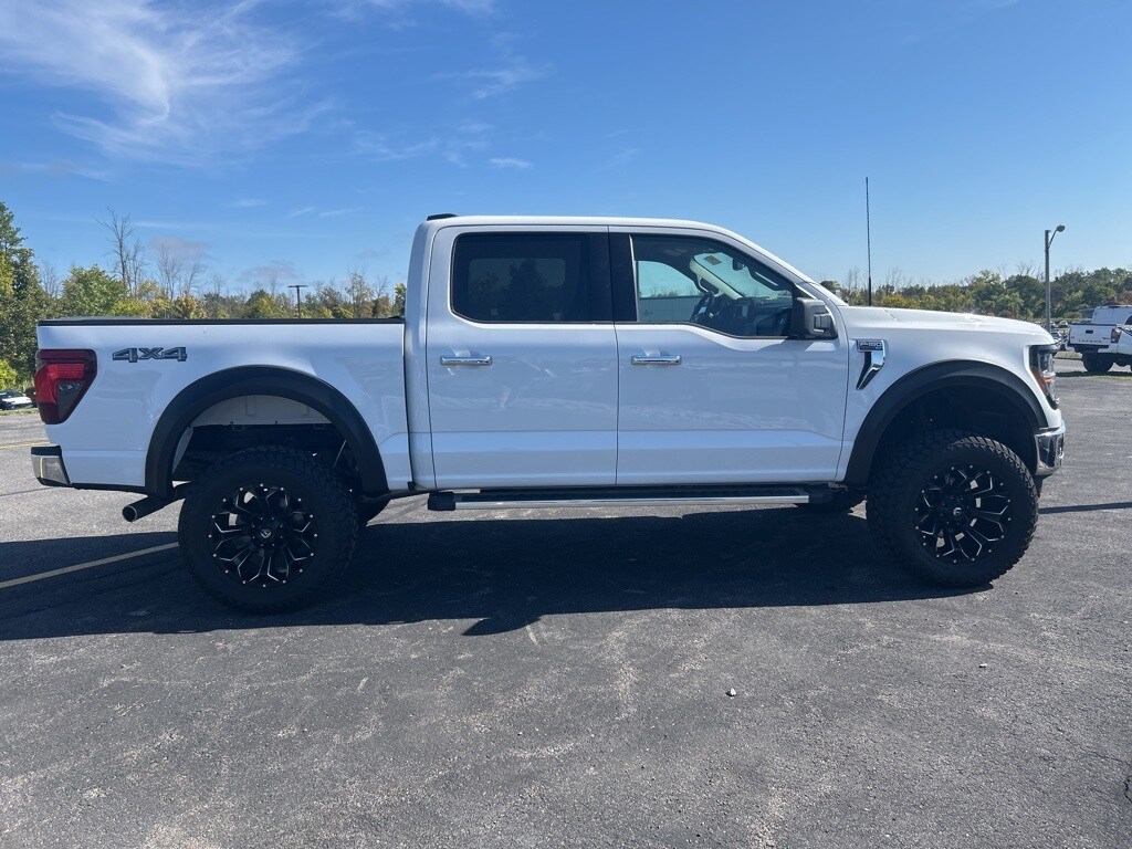 2024 Ford F-150 XLT photo 2