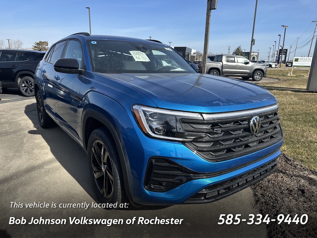 New 2025 Volkswagen Atlas Cross Sport 2.0T SEL R-Line Black 2.0T SEL R-Line Black 4MOTION