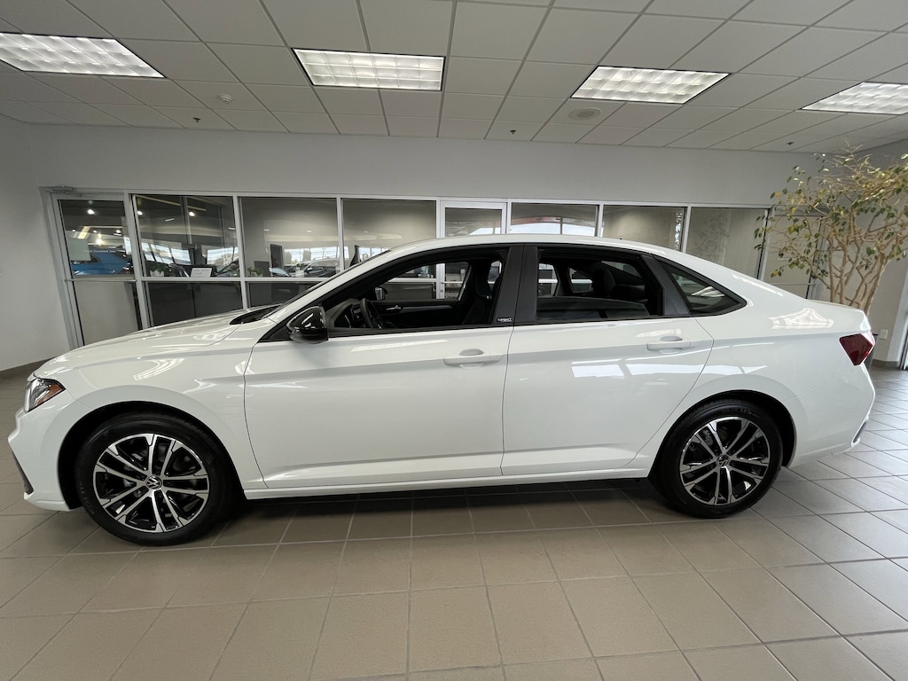 New 2025 Volkswagen Jetta Sport Sport Auto