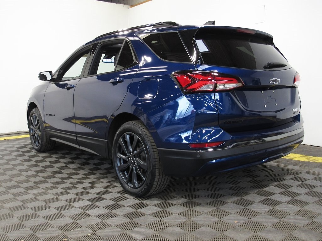 2022 Chevrolet Equinox RS photo 2
