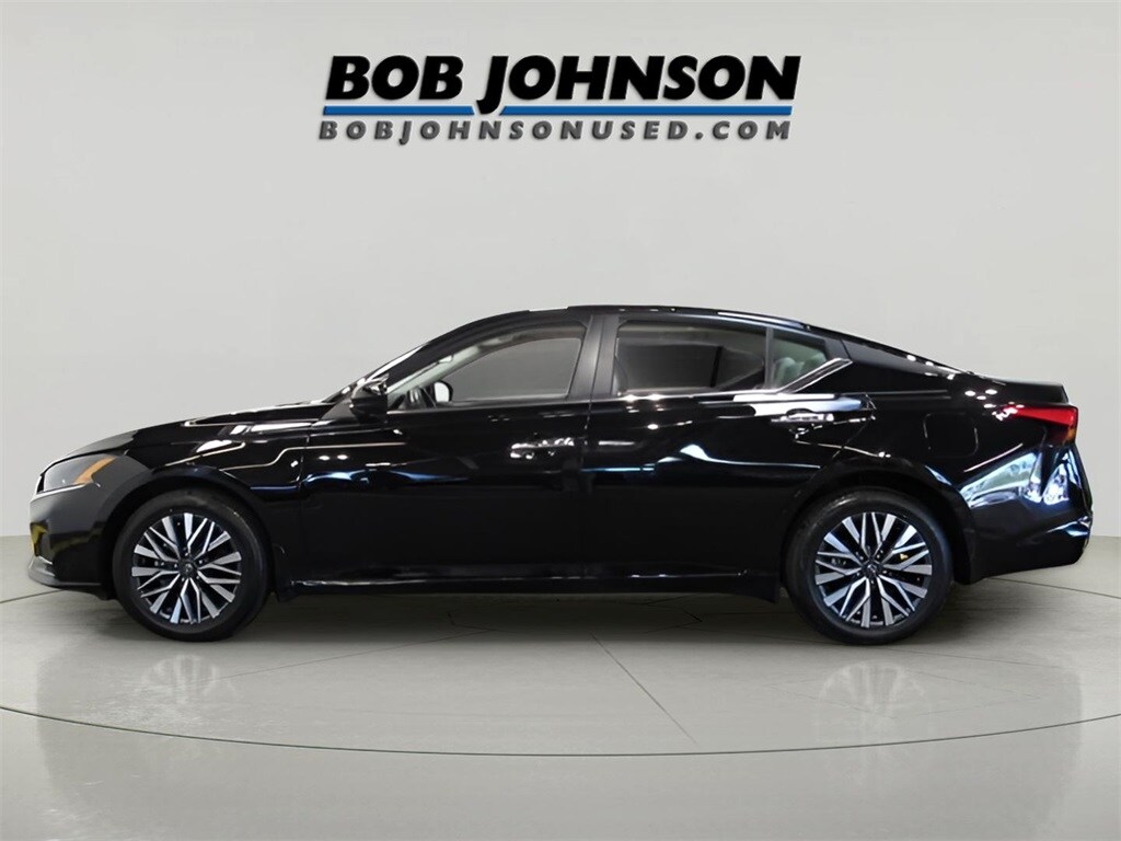 2024 Nissan Altima 2.5 SV photo 4