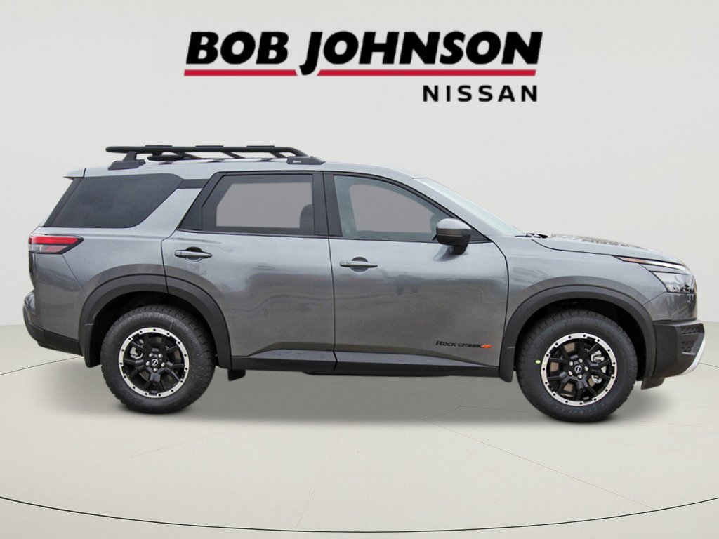 2025 Nissan Pathfinder Rock Creek photo 2