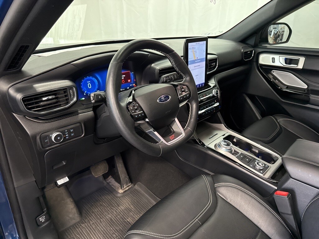 2021 Ford Explorer ST photo 3
