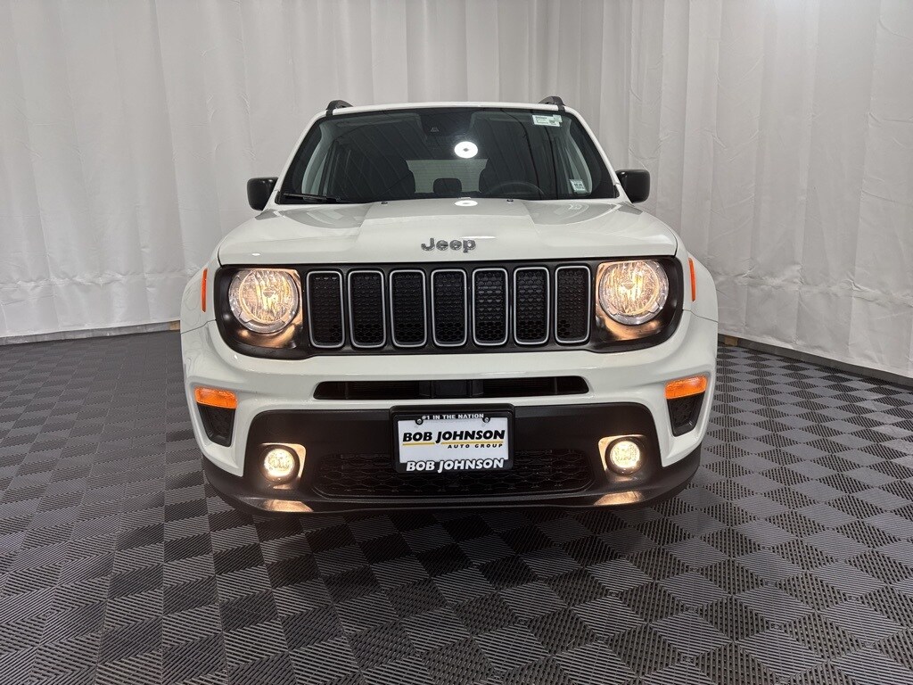 2022 Jeep Renegade Latitude photo 3