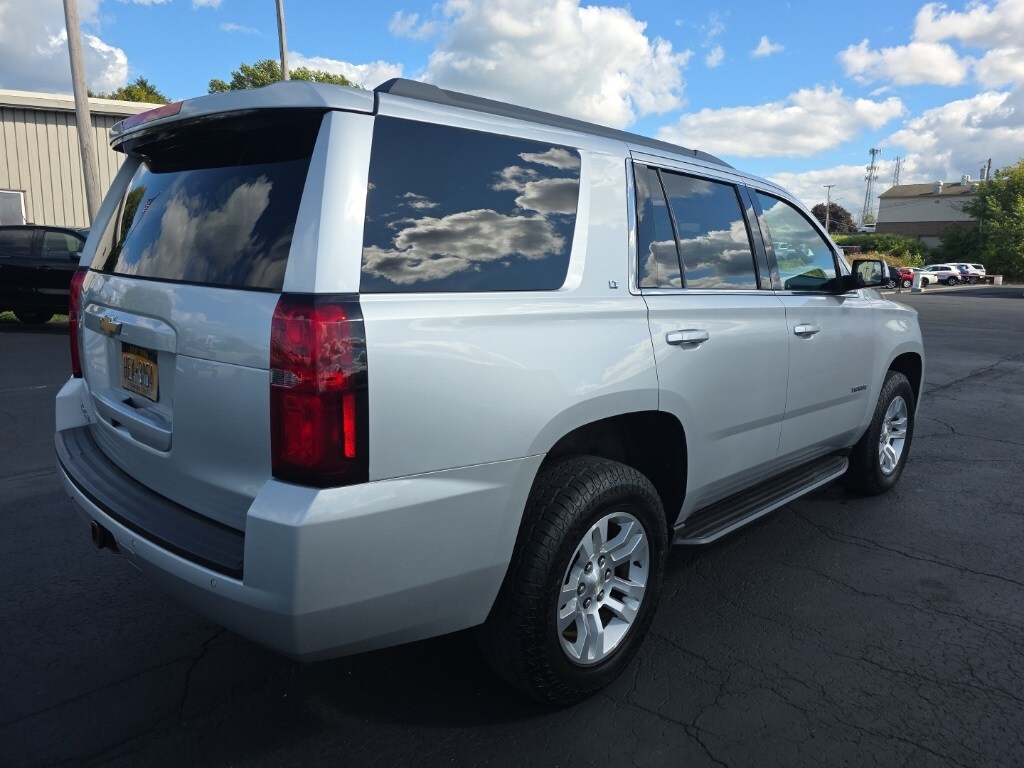 2018 Chevrolet Tahoe LT photo 4