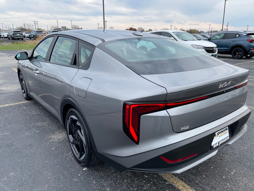 2025 Kia K4 EX photo 4
