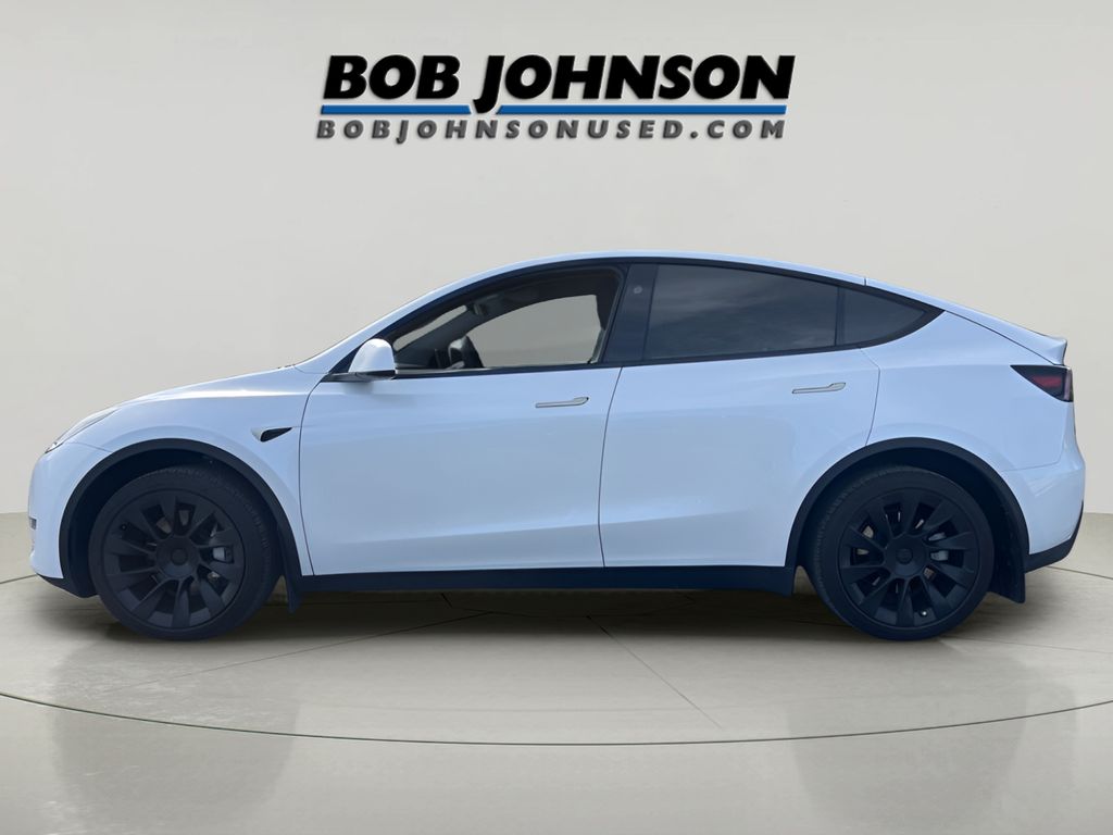 2024 Tesla Model Y Long Range photo 4