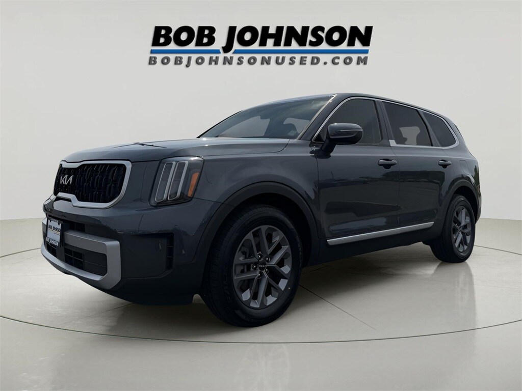 2023 Kia Telluride LX photo 3