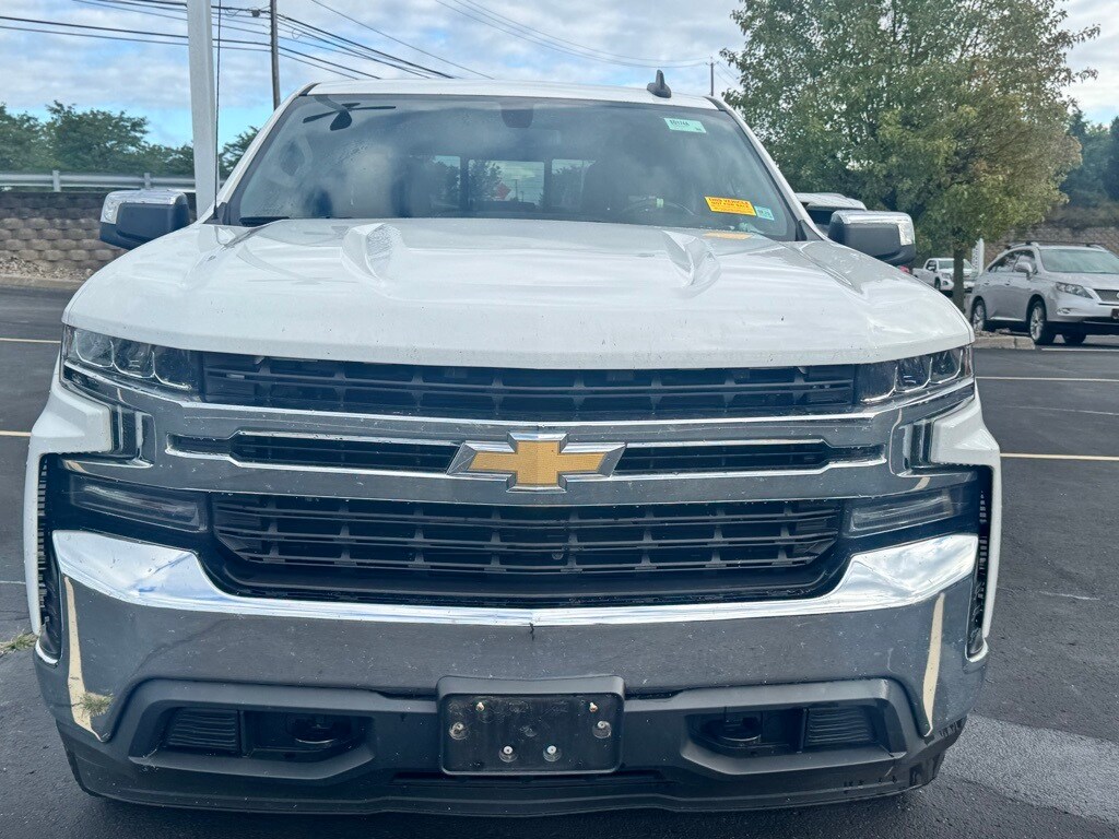 2020 Chevrolet Silverado 1500 LT photo 2