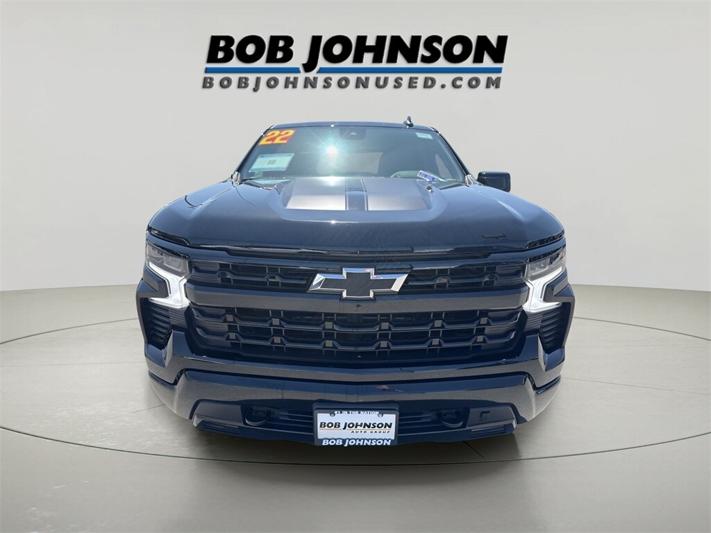 2022 Chevrolet Silverado 1500 RST photo 2