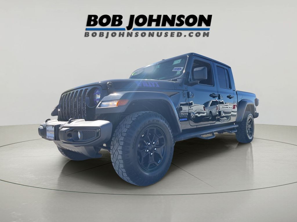 2021 Jeep Gladiator Willys photo 2