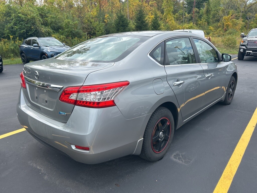 2013 Nissan Sentra S photo 2