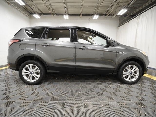 2017 Ford Escape SE photo 3