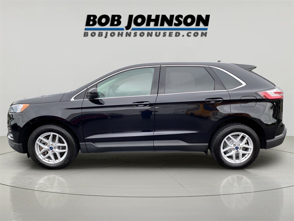 2022 Ford Edge SEL photo 4