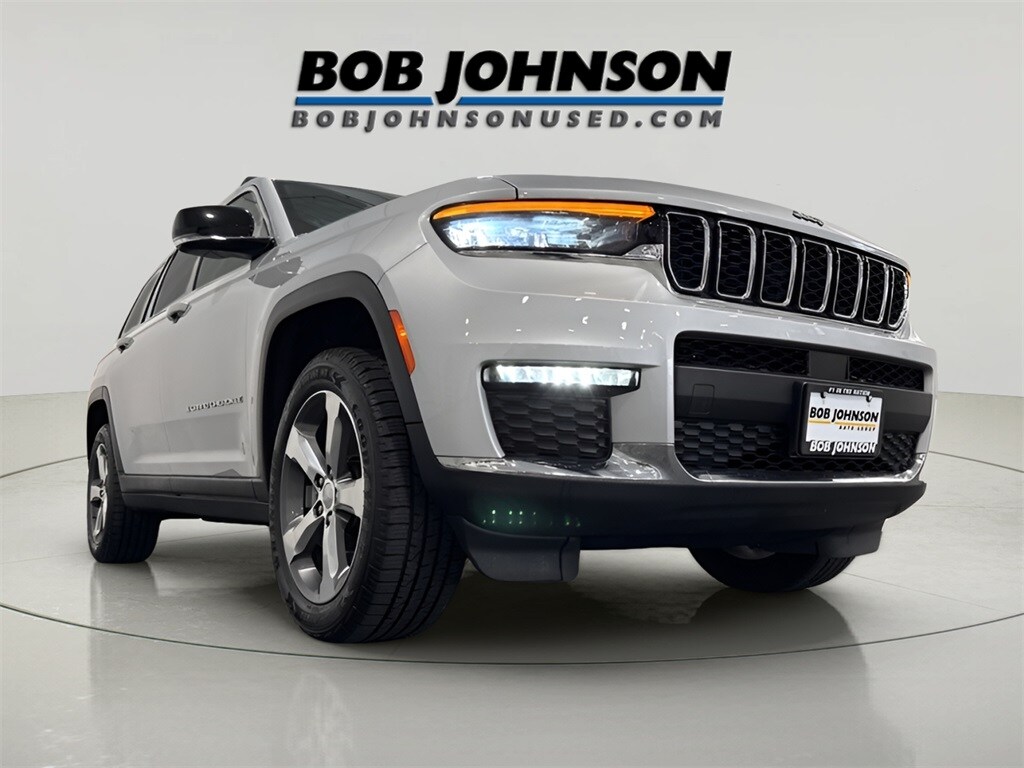 2021 Jeep Grand Cherokee Limited photo 2