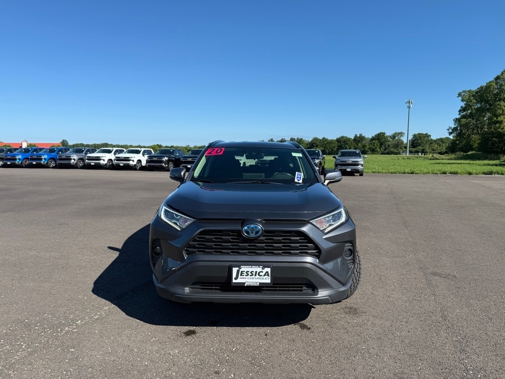 Used 2020 Toyota RAV4 XLE with VIN JTMRWRFV2LD550634 for sale in Northfield, Minnesota