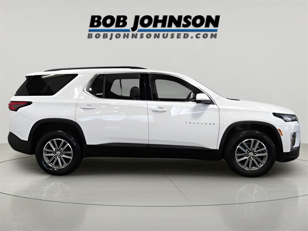 2023 Chevrolet Traverse 1LT photo 3