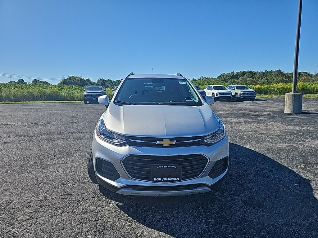 2022 Chevrolet Trax LT photo 3