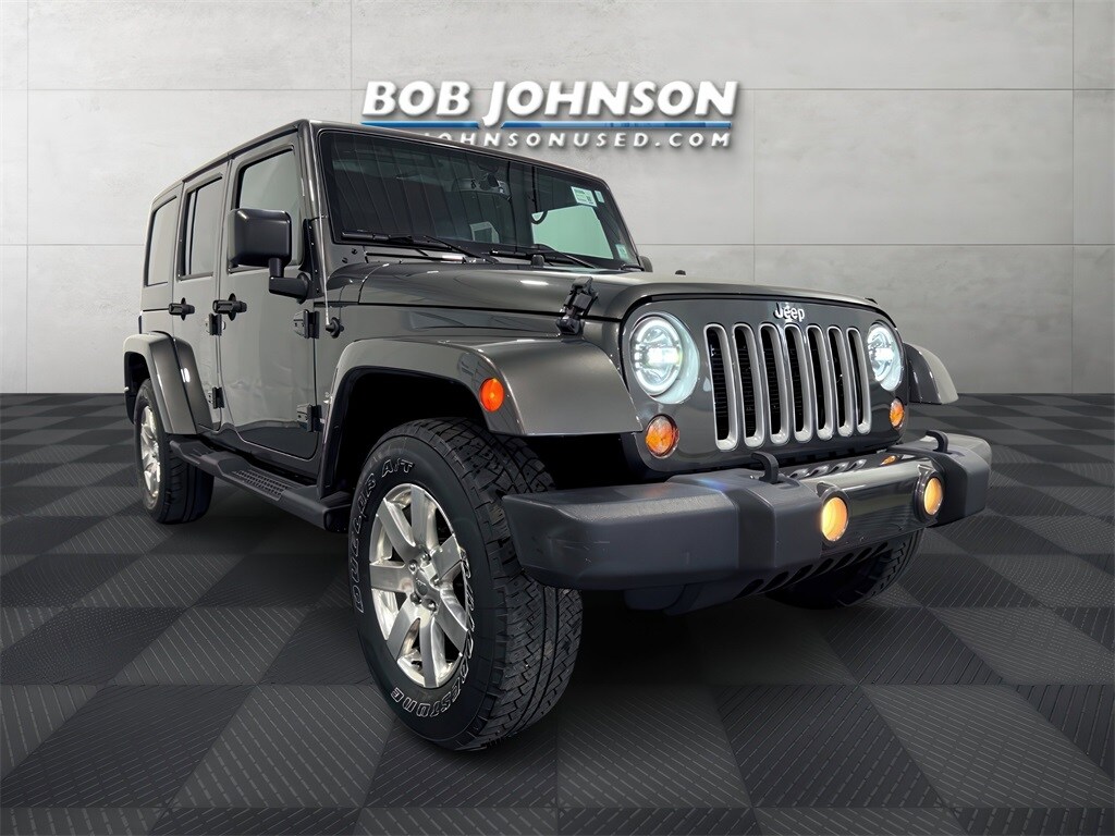 Used 2018 Jeep Wrangler Unlimited Sahara with VIN 1C4BJWEG2JL885297 for sale in Rochester, NY