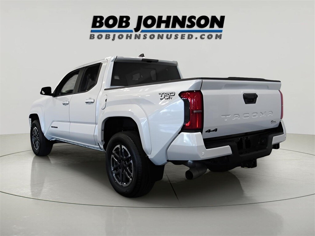 2024 Toyota Tacoma TRD Sport 4x4 photo 2