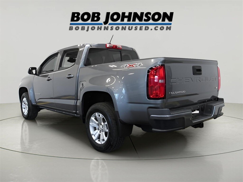 2022 Chevrolet Colorado LT photo 2