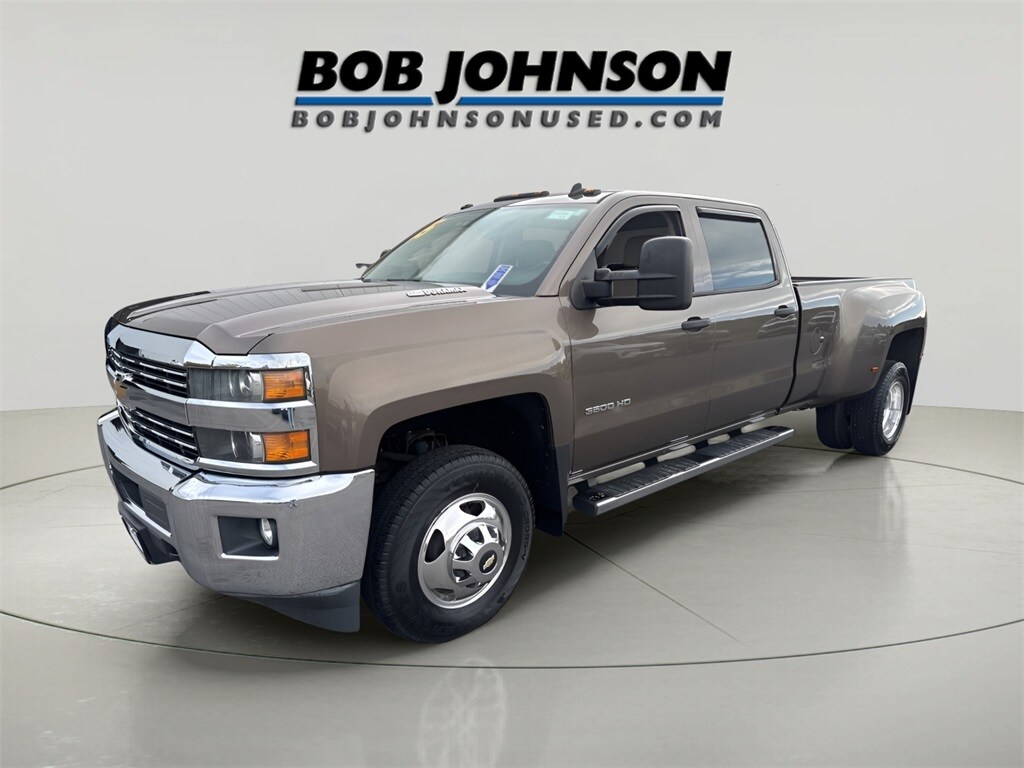 2015 Chevrolet Silverado 3500HD LT photo 3