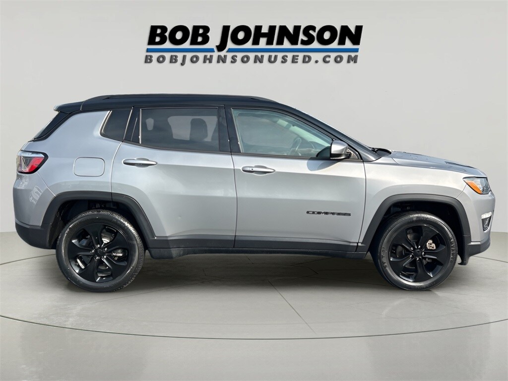2021 Jeep Compass Altitude photo 2
