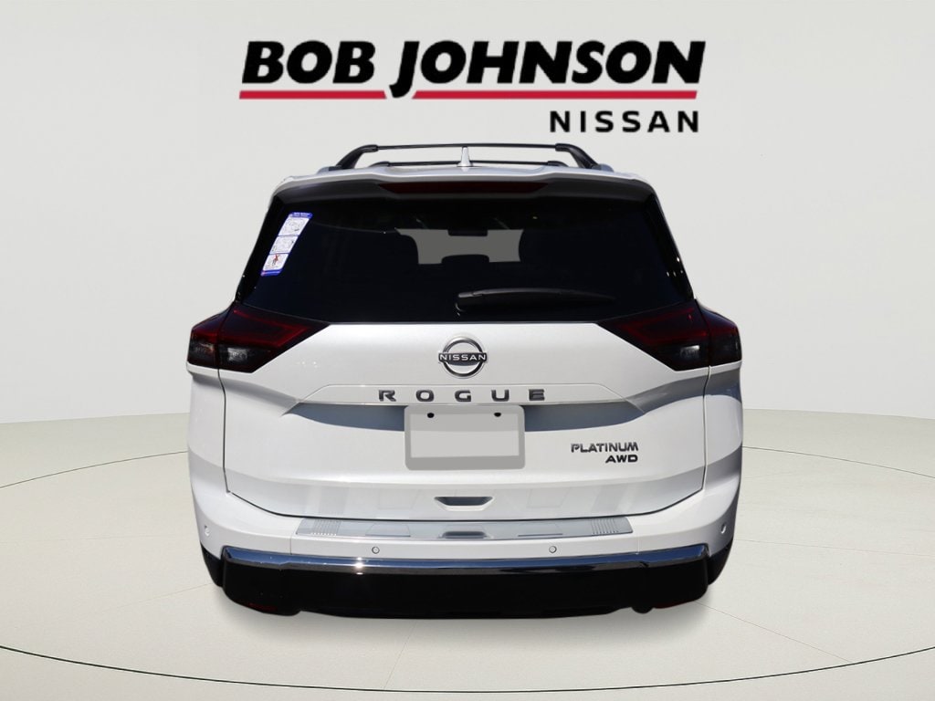 2026 Nissan Rogue Platinum photo 4