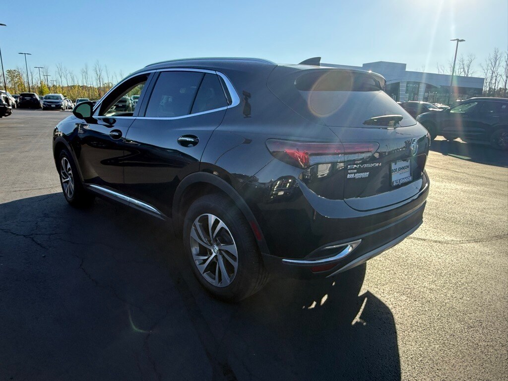 2022 Buick Envision Essence photo 4
