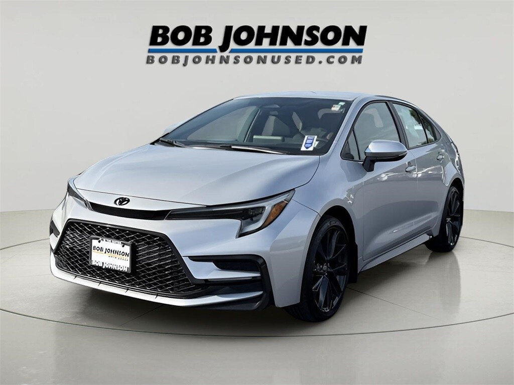 2024 Toyota Corolla SE photo 3