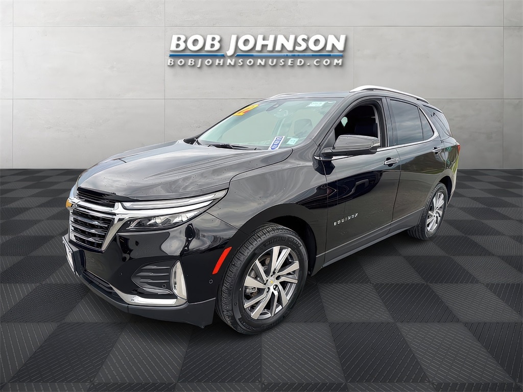 Used 2022 Chevrolet Equinox Premier with VIN 2GNAXXEV8N6126870 for sale in Rochester, NY