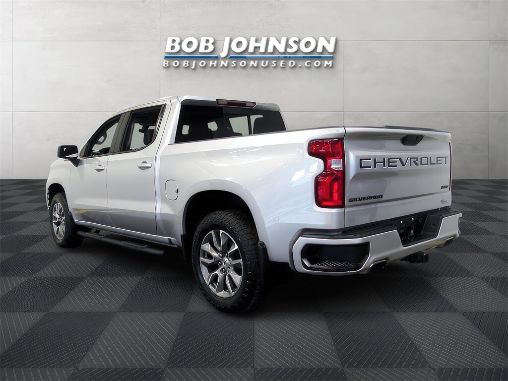 Used 2021 Chevrolet Silverado 1500 RST with VIN 1GCUYEED4MZ285046 for sale in Rochester, NY
