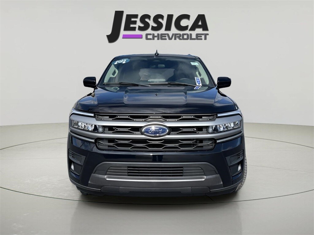 2023 Ford Expedition MAX XL photo 2