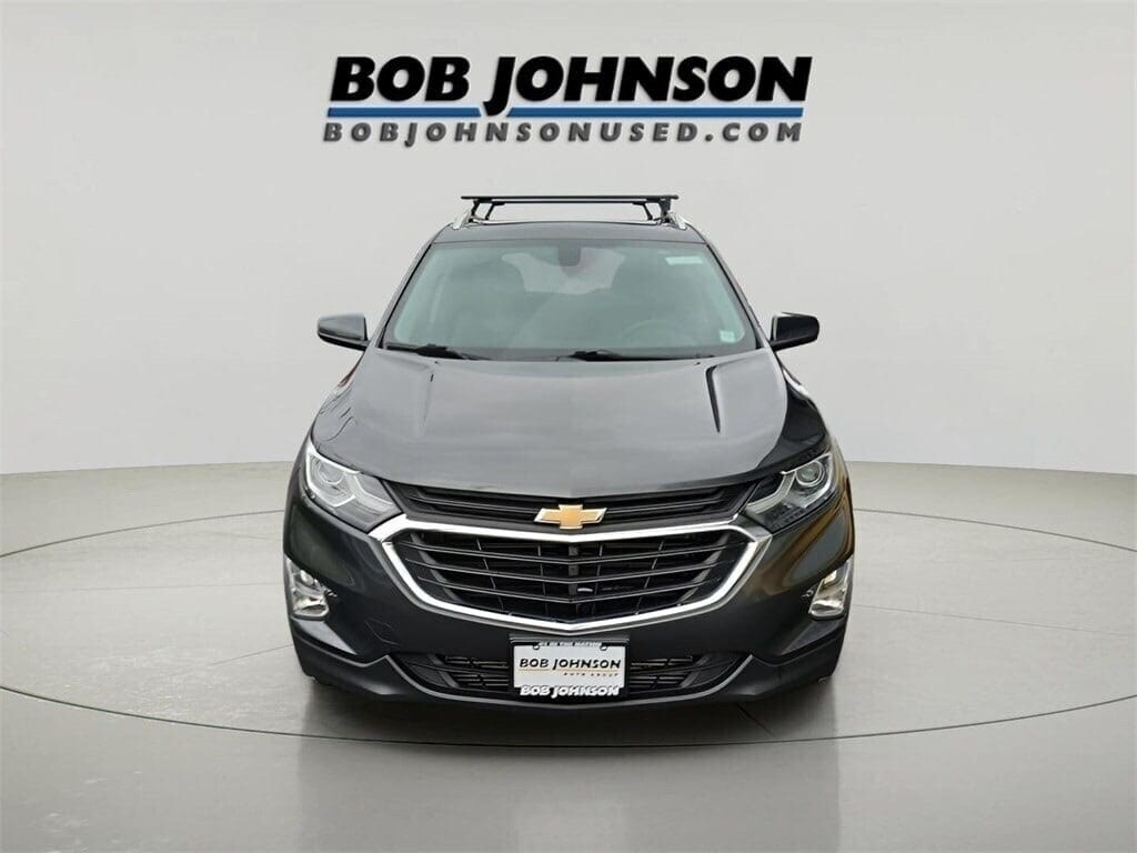 2018 Chevrolet Equinox LT photo 2