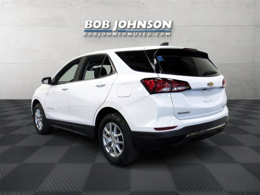 Used 2022 Chevrolet Equinox LT with VIN 3GNAXUEV7NL162074 for sale in Rochester, NY