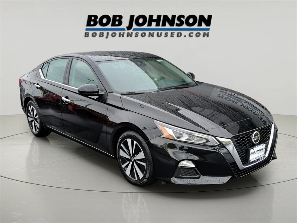 Used 2022 Nissan Altima 2.5 SV Sedan