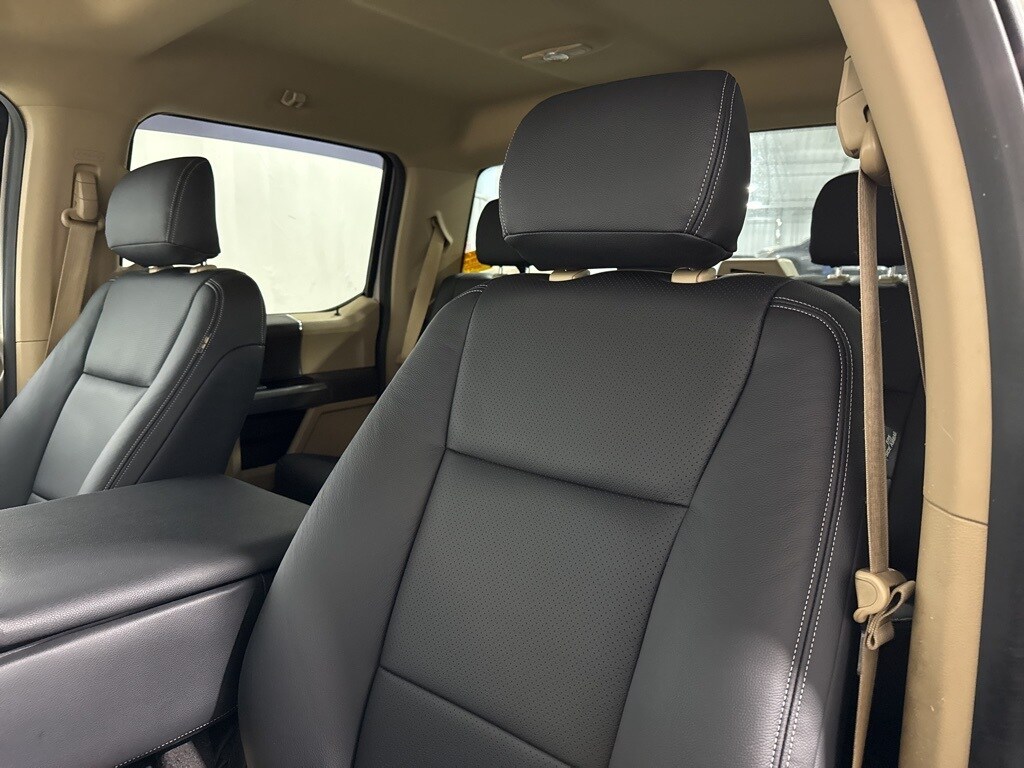 2017 Ford F-250 XLT photo 3