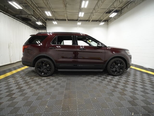 2019 Ford Explorer Sport photo 3