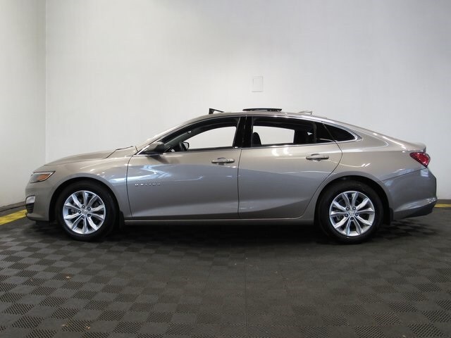 2022 Chevrolet Malibu 1LT photo 4