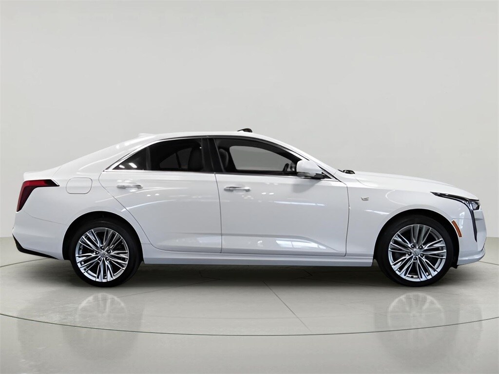 2022 Cadillac CT4 Premium Luxury photo 3
