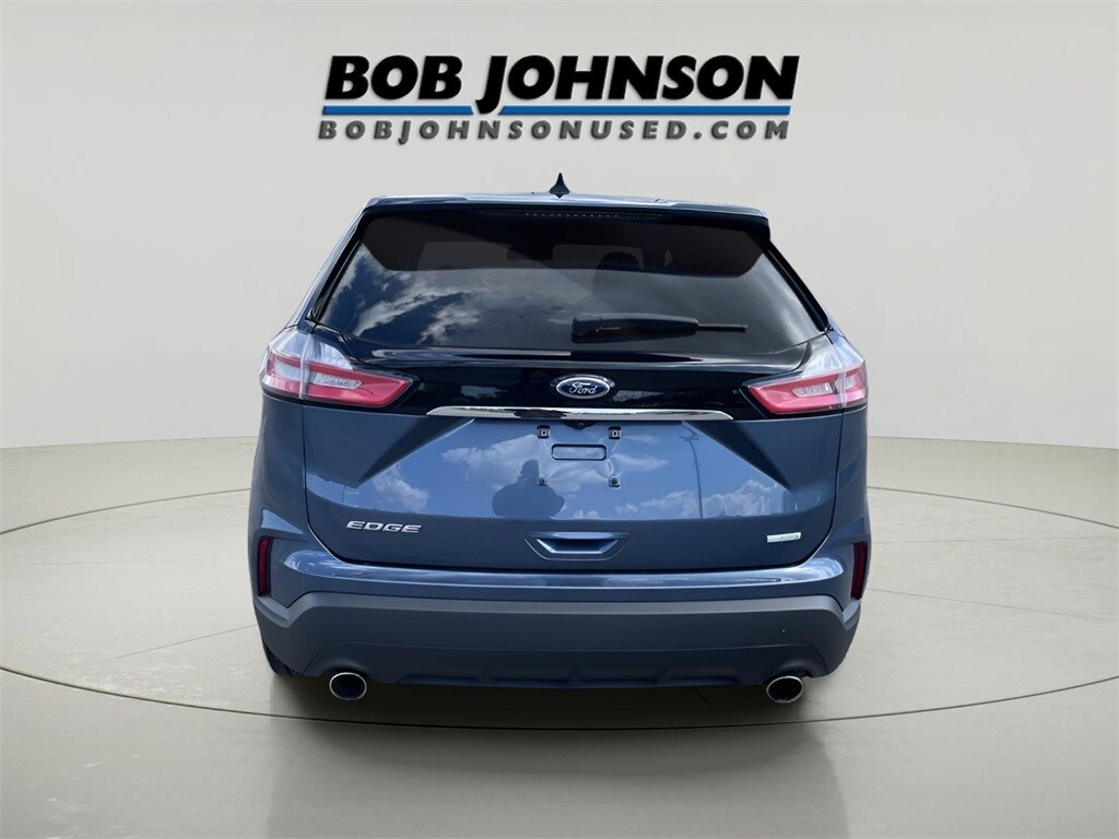 2019 Ford Edge SE photo 3