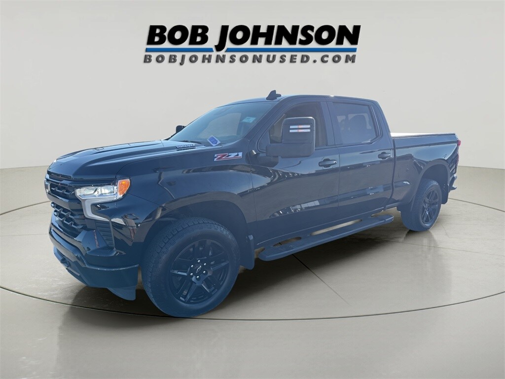 2024 Chevrolet Silverado 1500 RST photo 2