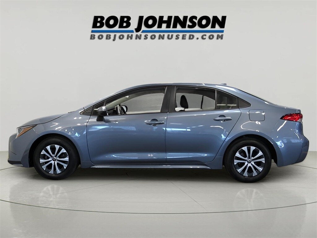 2022 Toyota Corolla Hybrid LE photo 4