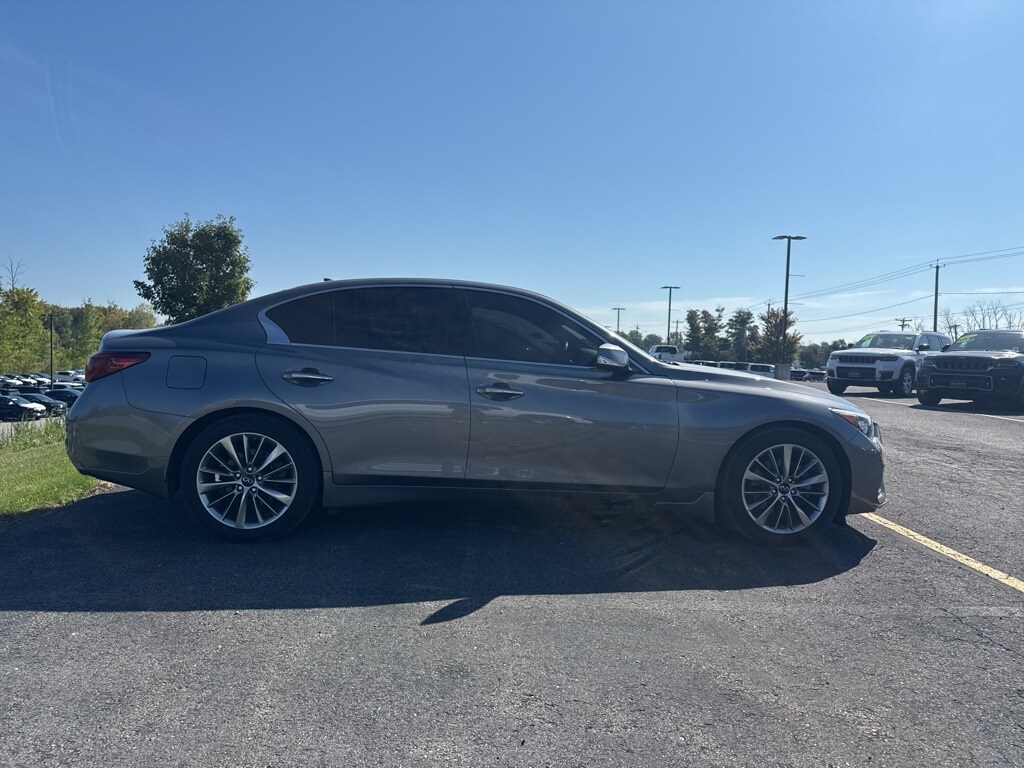 2022 Infiniti Q50 LUXE AWD photo 3